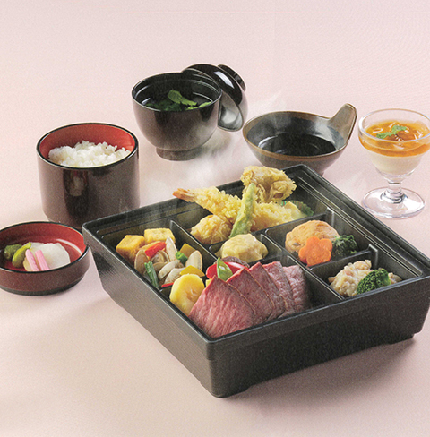 懐石弁当 星影〈ほしかげ〉(温)