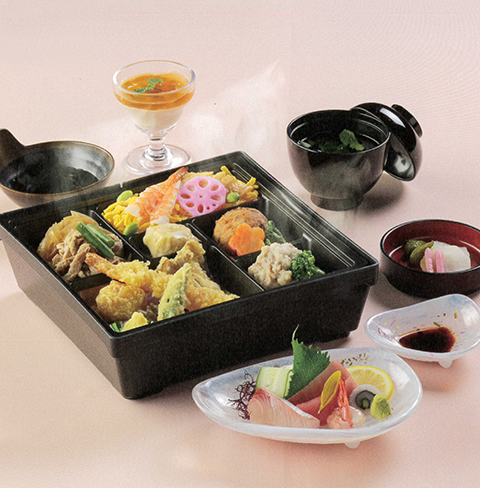 懐石弁当 久遠〈くおん〉(温)
